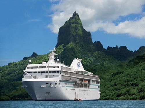 Paul Gauguin Cruises Trong lịch trình của đoàn tàu, khi đi gần tới Tahiti, du khách có thể chơi các trò như lặn hay đánh bài. Hành trình 7 ngày của du thuyền này là 8.727 USD/người.